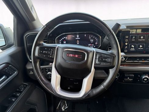 Used 2025 GMC Sierra 1500 SLT image 12