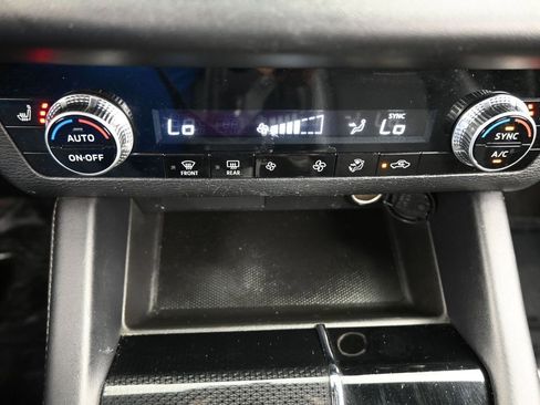 Used 2023 Mitsubishi Outlander SE image 29