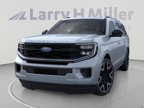 New 2026 Ford Expedition Max Platinum w/ Platinum Ultimate Package AWD/4WD image 2