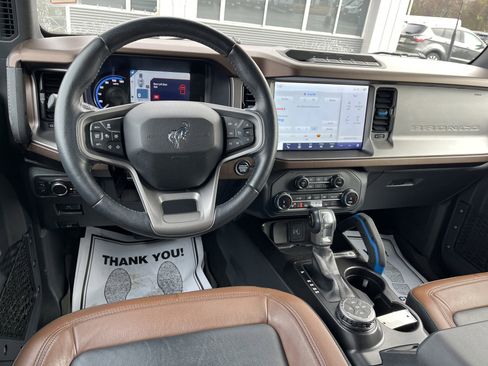 Used 2022 Ford Bronco Outer Banks w/ Sasquatch Package image 16