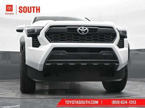 Used 2024 Toyota Tacoma TRD Off-Road w/ TRD Off Road Upgrade Package AWD/4WD image 44