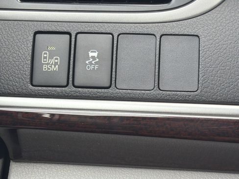 Used 2013 Toyota Camry XLE FWD image 30