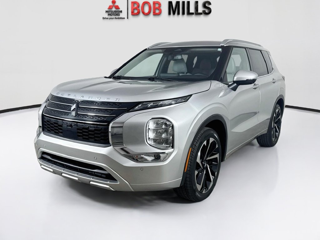 Used 2024 Mitsubishi Outlander SEL FWD image 3