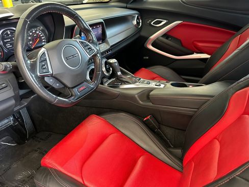 Used 2021 Chevrolet Camaro SS RWD image 9