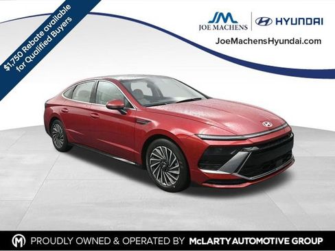 New 2026 Hyundai Sonata SEL FWD image 2