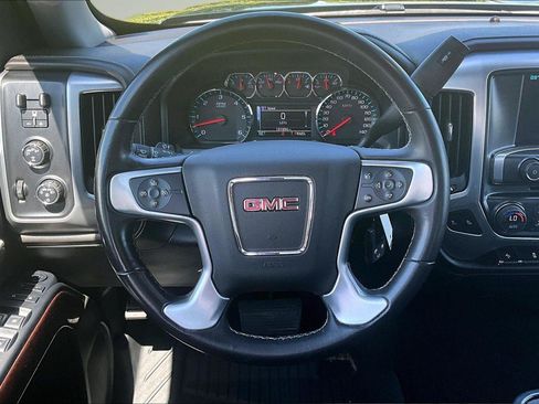 Used 2017 GMC Sierra 1500 SLE w/ SLE Value Package AWD/4WD image 6