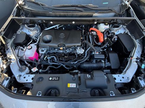 Used 2025 Toyota RAV4 LE image 32