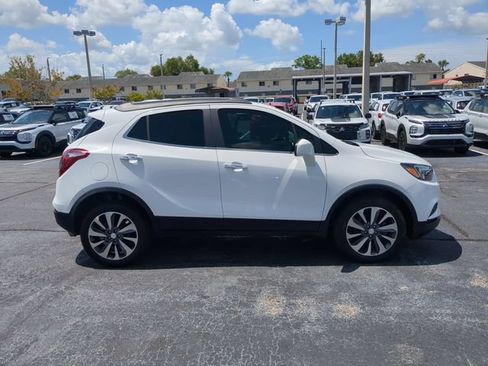 Used 2022 Buick Encore Preferred w/ Safety Package AWD/4WD image 5
