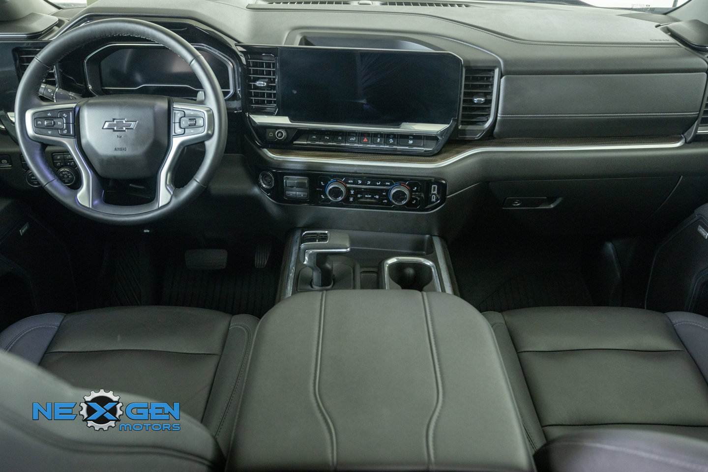Used 2025 Chevrolet Silverado 1500 RST w/ RST All Star Premium Package AWD/4WD image 32