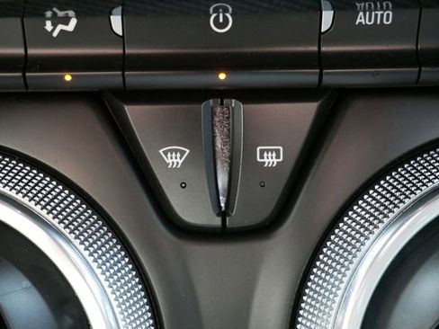 Used 2023 Chevrolet Camaro LT w/ Technology Package image 17