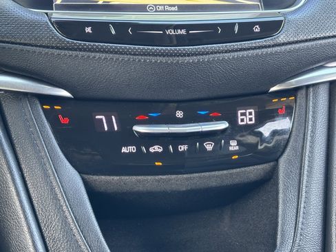 Used 2017 Cadillac XT5 Luxury w/ Driver Awareness Package image 21