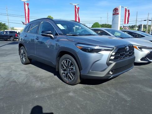 New 2026 Toyota Corolla Cross XLE w/ Convenience Package FWD image 1