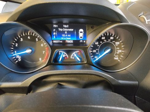 Used 2018 Ford Escape Titanium w/ Ford Safe & Smart Package AWD/4WD image 23