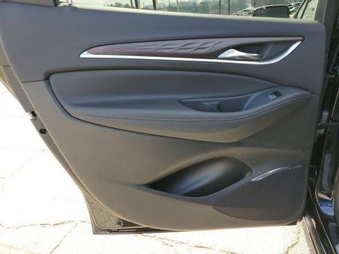 Used 2024 Buick Enclave Avenir w/ Avenir Technology Package image 11