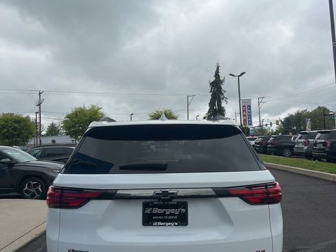 Used 2022 Chevrolet Traverse RS AWD/4WD image 4