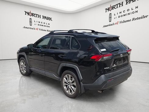Used 2021 Toyota RAV4 XLE Premium FWD image 3