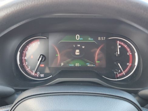 Used 2025 Toyota RAV4 XLE FWD image 10