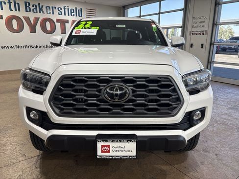 Certified 2022 Toyota Tacoma TRD Off-Road w/ Technology Package AWD/4WD image 5