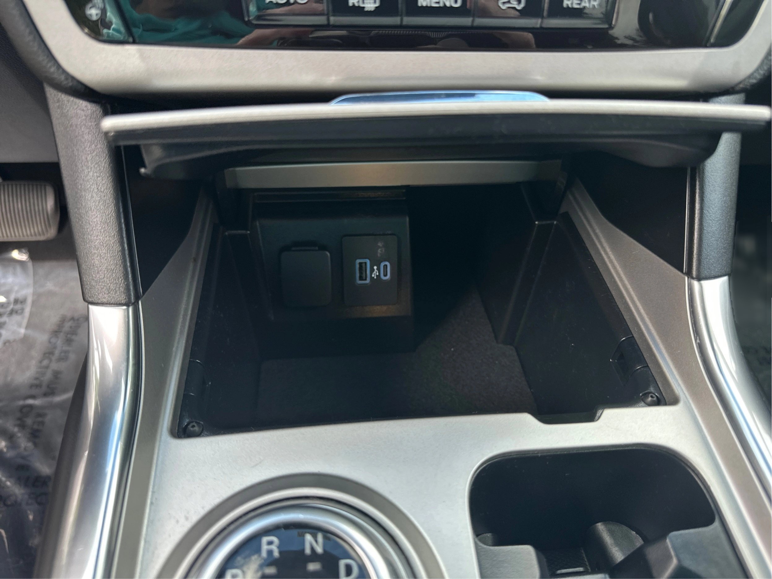Used 2023 Ford Explorer XLT w/ Equipment Group 202A AWD/4WD image 35