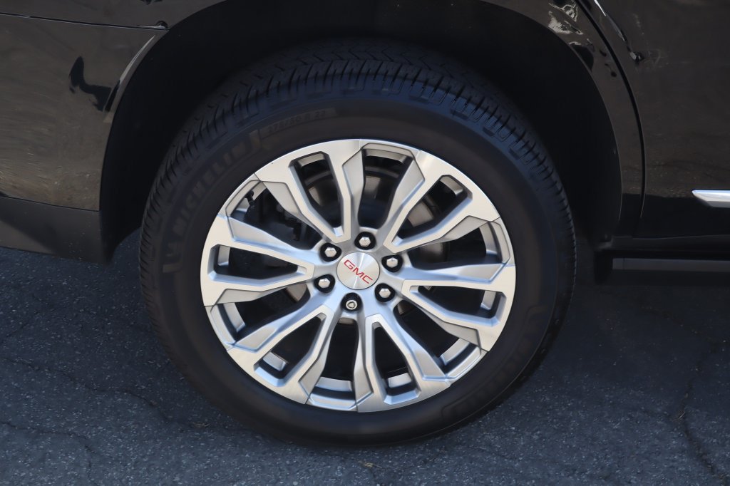 Used 2022 GMC Yukon Denali AWD/4WD image 14
