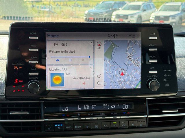 Used 2022 Toyota Sienna Limited AWD/4WD image 19