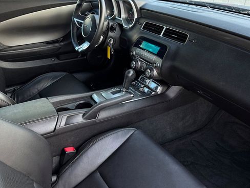 Used 2010 Chevrolet Camaro SS w/ RS Package image 17