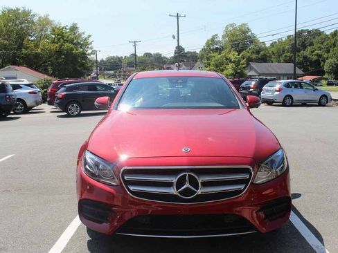 Used 2019 Mercedes-Benz E 300 image 2