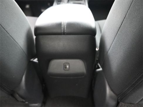 Used 2024 Nissan Sentra SV image 29