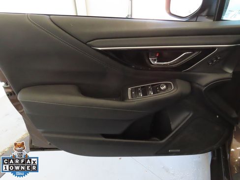 Used 2022 Subaru Outback Limited image 11