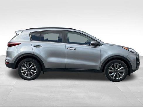 Used 2022 Kia Sportage Nightfall Edition w/ Nighfall AWD Premium Package image 9