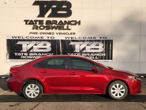 Used 2022 Toyota Corolla LE image 5