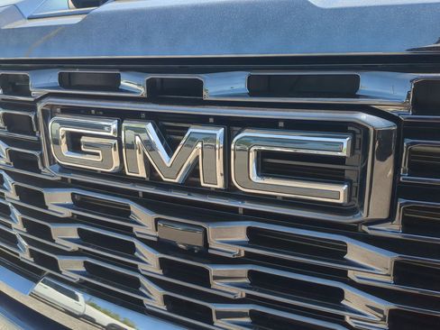 Used 2024 GMC Sierra 2500 Denali Ultimate w/ Max Trailering Package AWD/4WD image 32