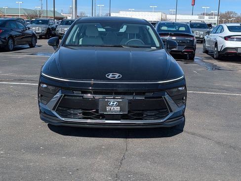 Used 2025 Hyundai Sonata SE image 8