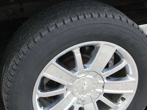 Used 2017 Chevrolet Silverado 1500 High Country image 31