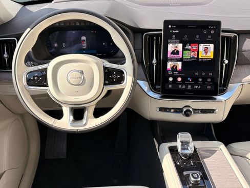 Certified 2026 Volvo XC90 B6 Ultra w/ Protection Package image 24