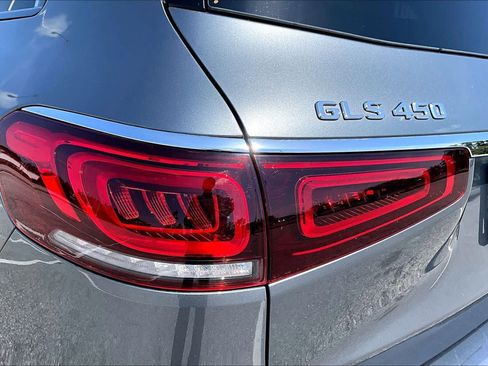 Used 2023 Mercedes-Benz GLS 450 4MATIC image 29