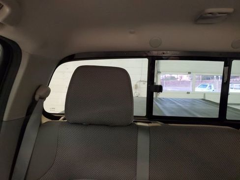 Used 2017 Nissan Frontier SV AWD/4WD image 23