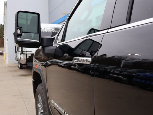 New 2026 GMC Sierra 2500 SLT w/ SLT Premium Package image 11