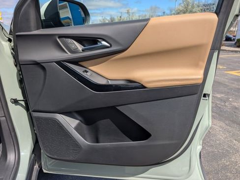 Used 2025 Chevrolet Equinox ACTIV w/ Safety and Technology Package image 13