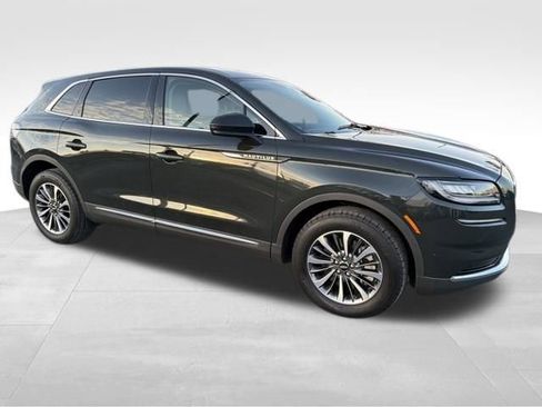 Certified 2023 Lincoln Nautilus FWD image 12