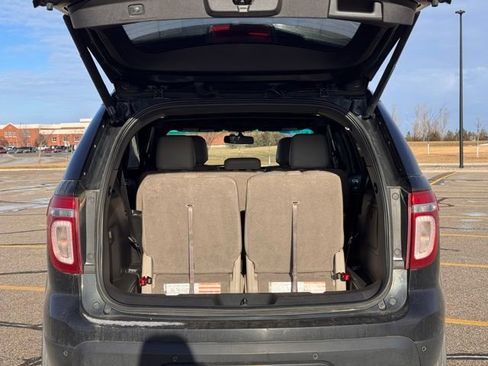 Used 2014 Ford Explorer XLT w/ Equipment Group 202A image 33