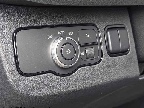 Used 2025 Mercedes-Benz Sprinter 2500 image 27