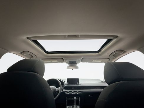 Used 2024 Honda CR-V EX image 17