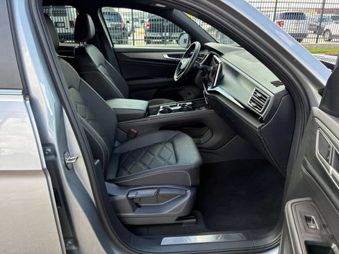 Used 2026 Volkswagen Atlas Cross Sport SE AWD/4WD image 33