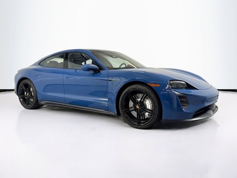 Used 2024 Porsche Taycan GTS image 7