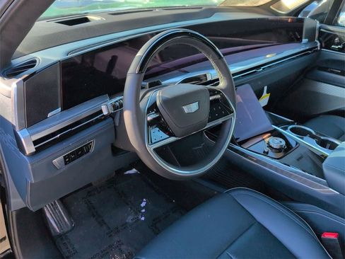 Used 2025 Cadillac Escalade IQ Luxury 2 image 8