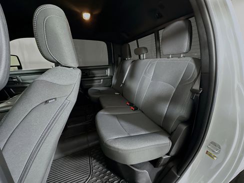 Used 2024 RAM 2500 Tradesman w/ Chrome Appearance Group image 26