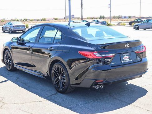 Used 2026 Toyota Camry SE FWD image 8