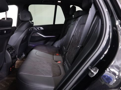 Used 2025 BMW X5 xDrive40i w/ M Sport Package AWD/4WD image 45