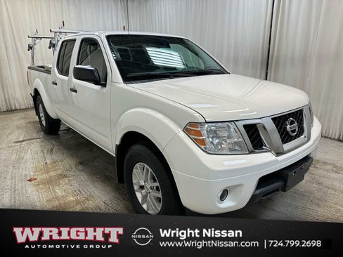 Certified 2020 Nissan Frontier SV image 1